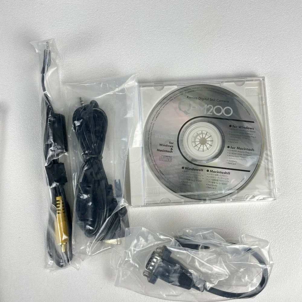 Konica Q-M200 Digital Camera 2.1MP Vintage Y2K Complete Box CCD Retro works